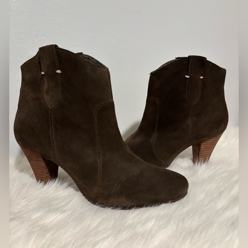 Nine West - Suede Olive Western Booties